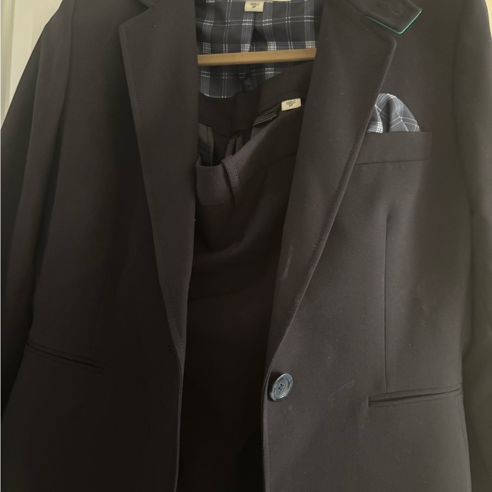 Tahari navy pant suit size 6